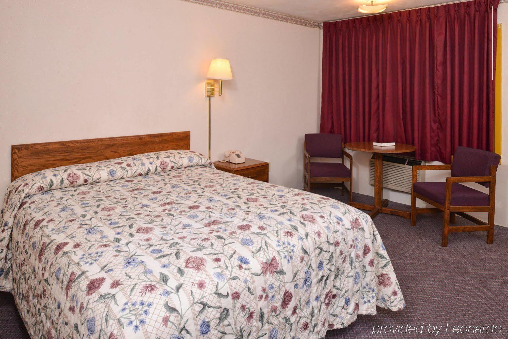 Red Carpet Inn Норт-Ист Экстерьер фото