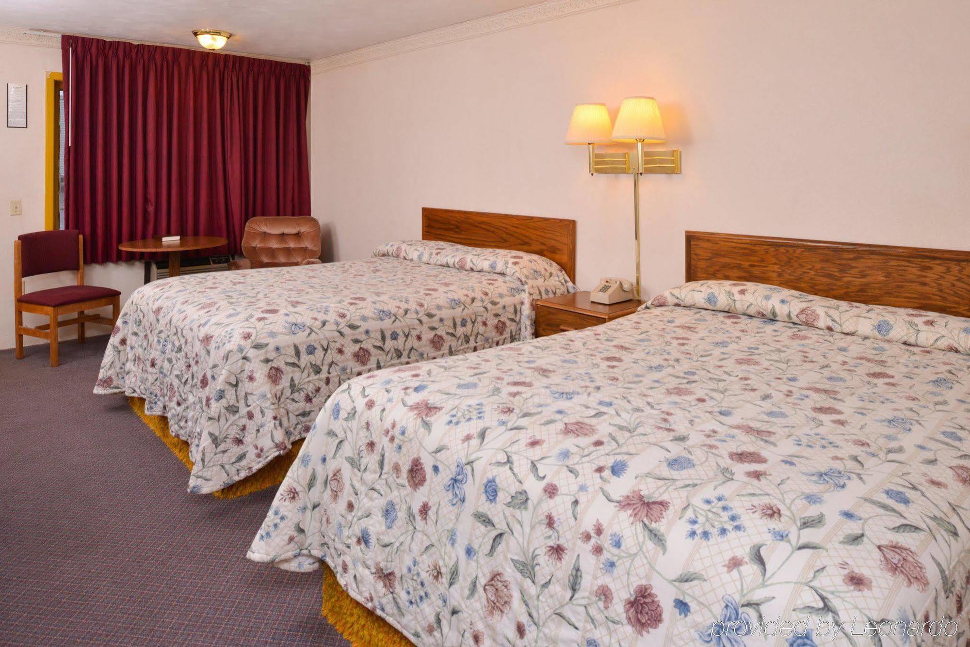 Red Carpet Inn Норт-Ист Экстерьер фото